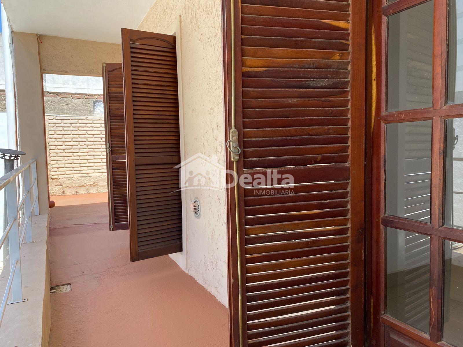 Casa en planta alta en alquiler. - 2