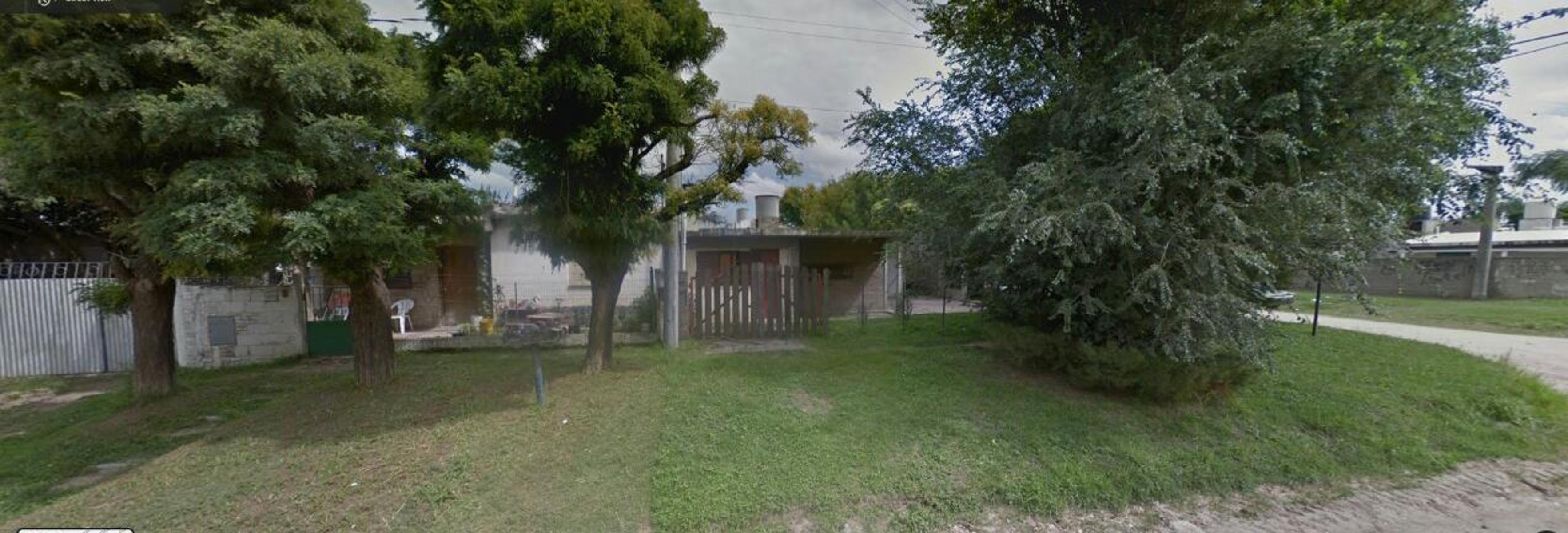 Casa a reciclar de 2 dormitorios en Banda Norte