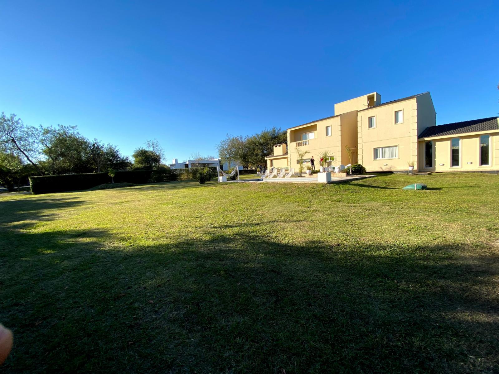 Casa de 3 dormitorios en Country Causana localidad de Malagueño — foto 4