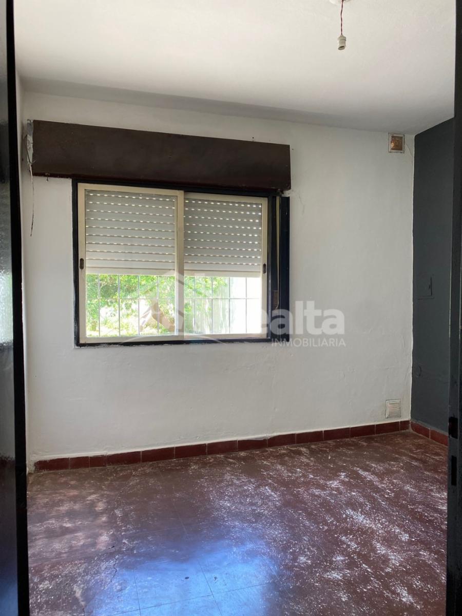 Casa interna de 2 habitaciones. Disponible en Febrero - 9