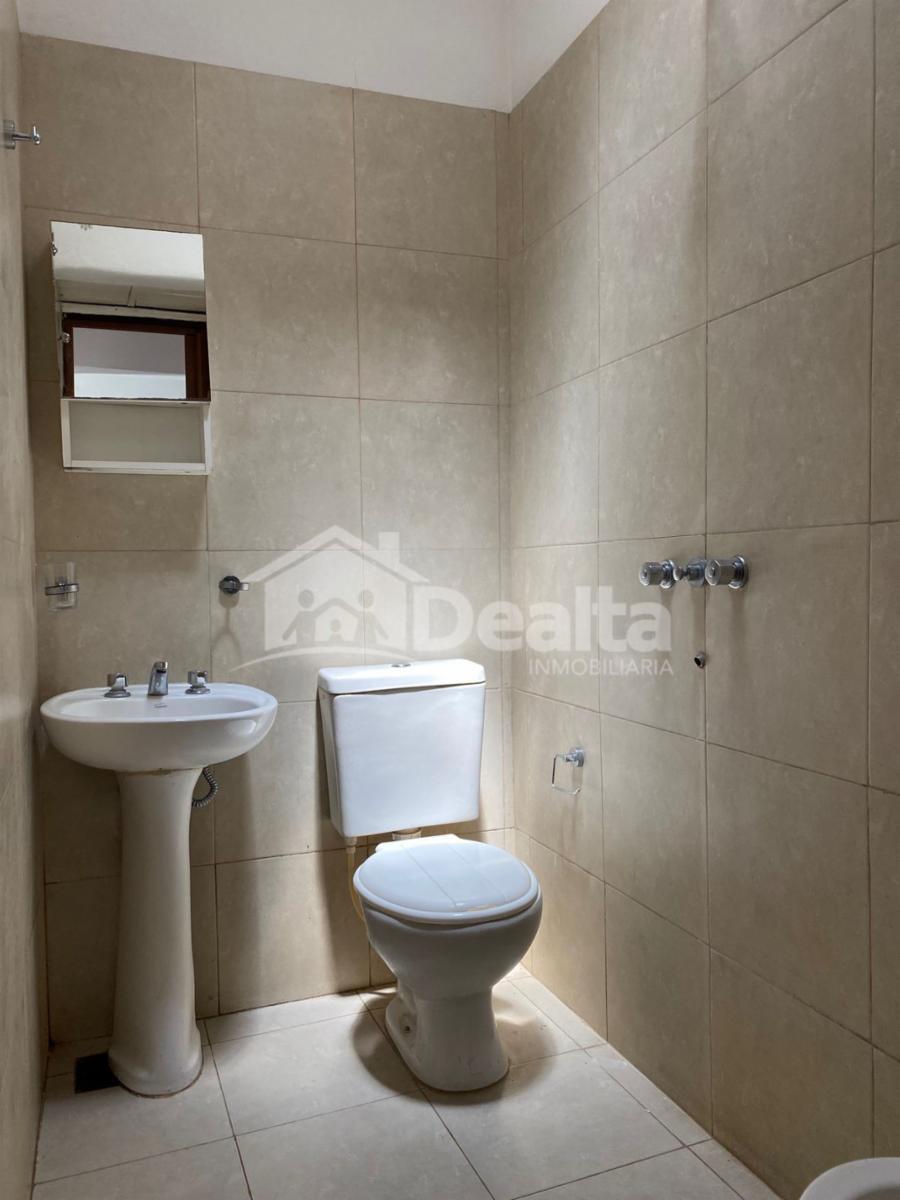 Casa interna de 2 habitaciones. Disponible en Febrero - 11