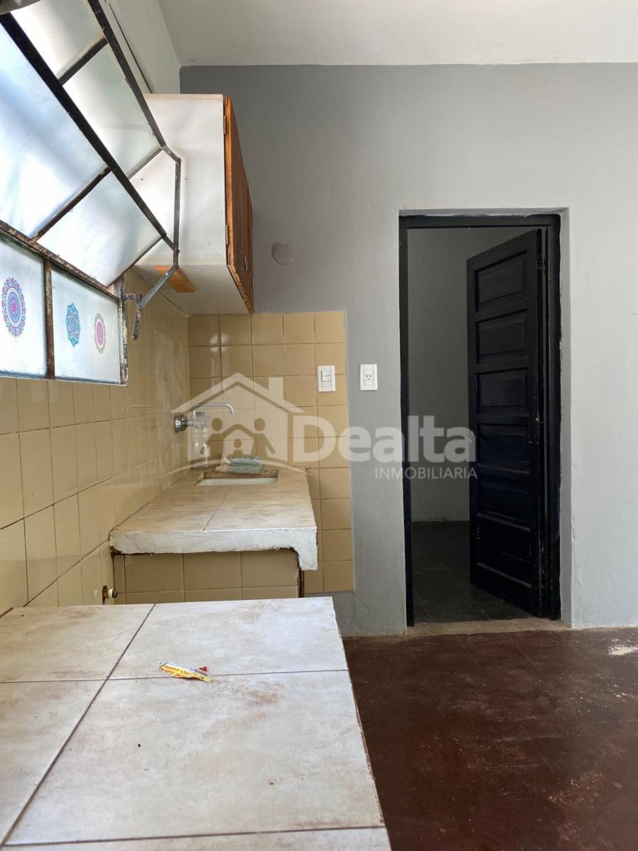 Casa interna de 2 habitaciones. Disponible en Febrero - 18