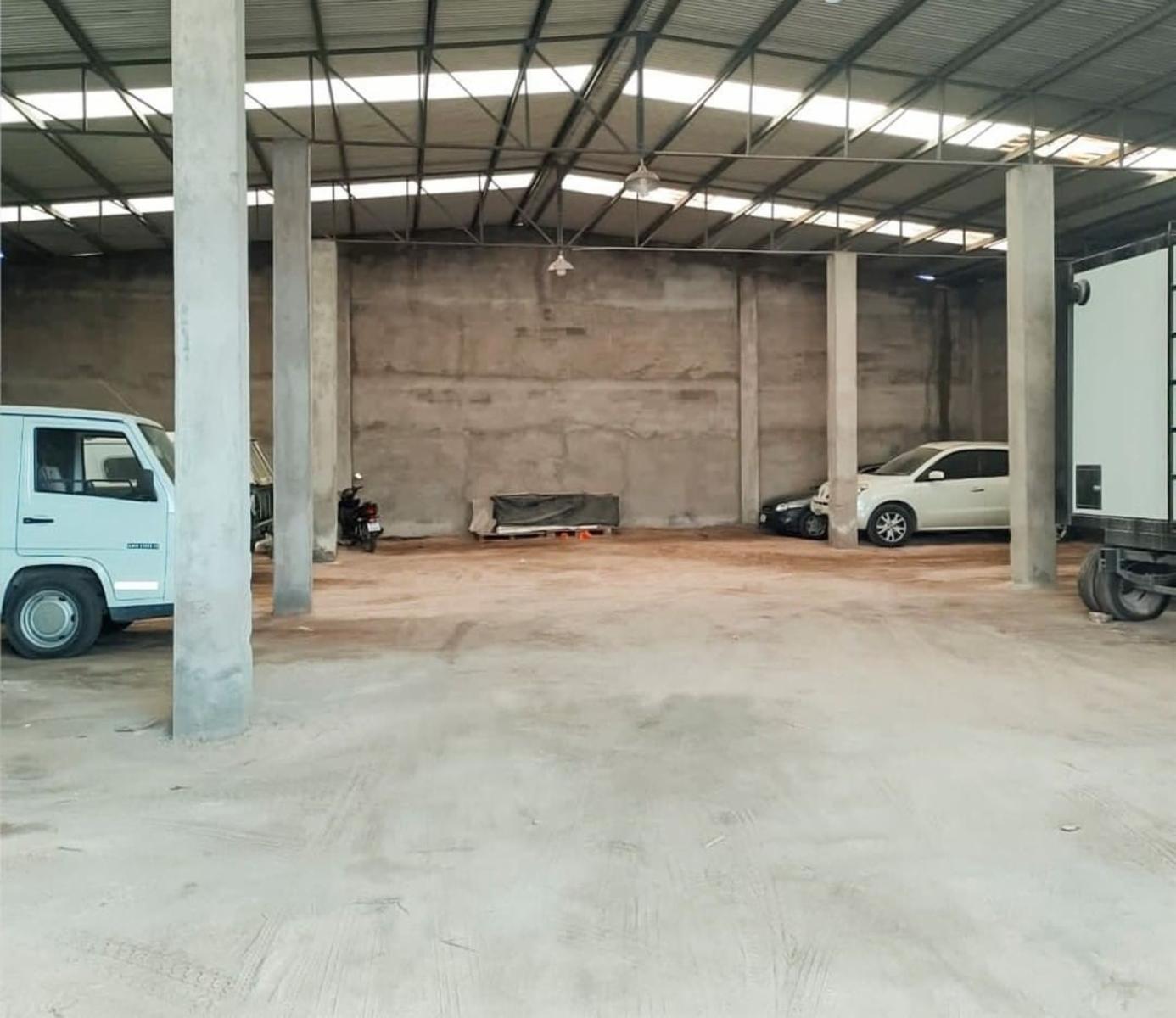Galpón y casa de 2 habitaciones — foto 5