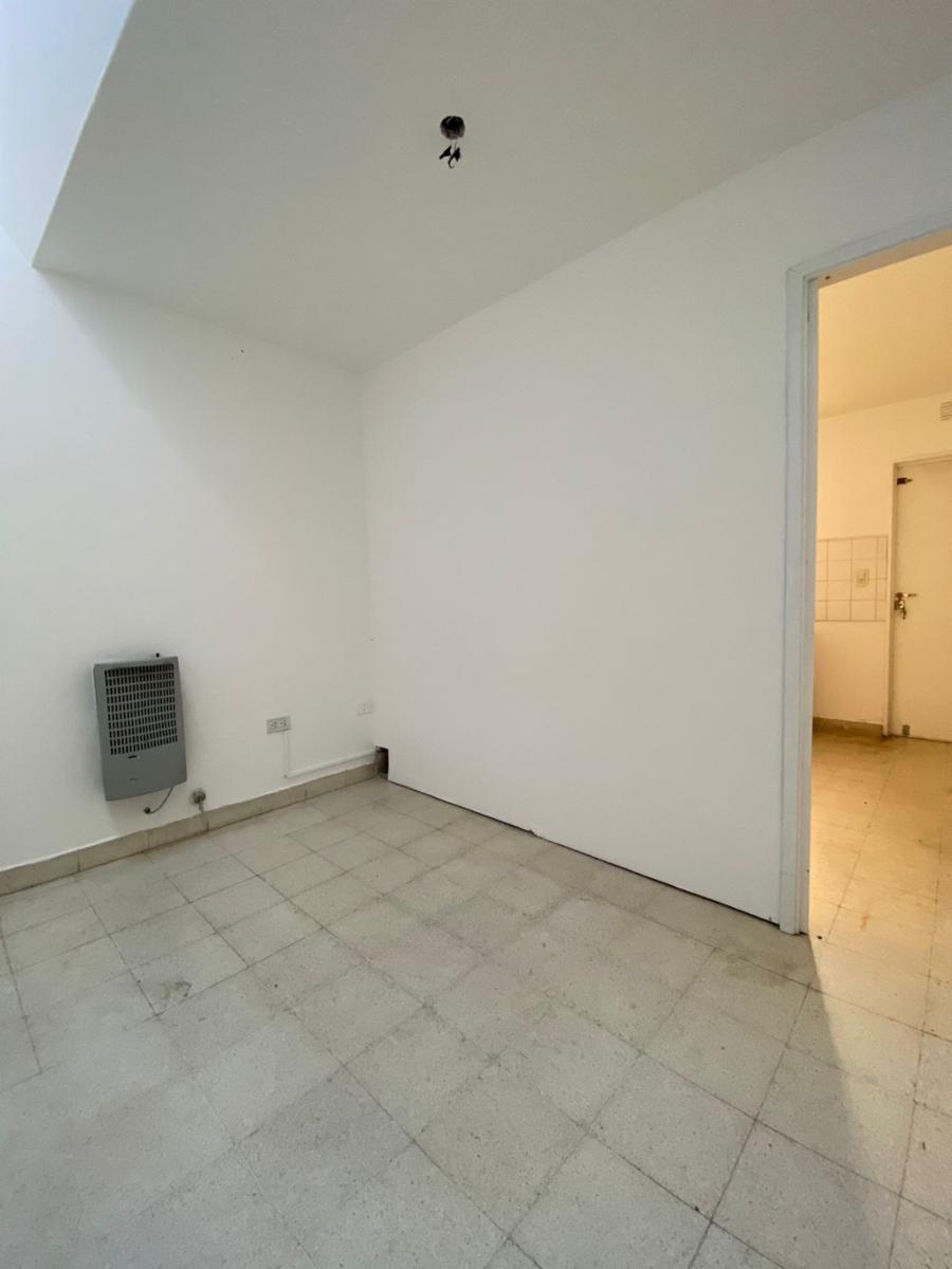Local con departamento en planta alta - 7
