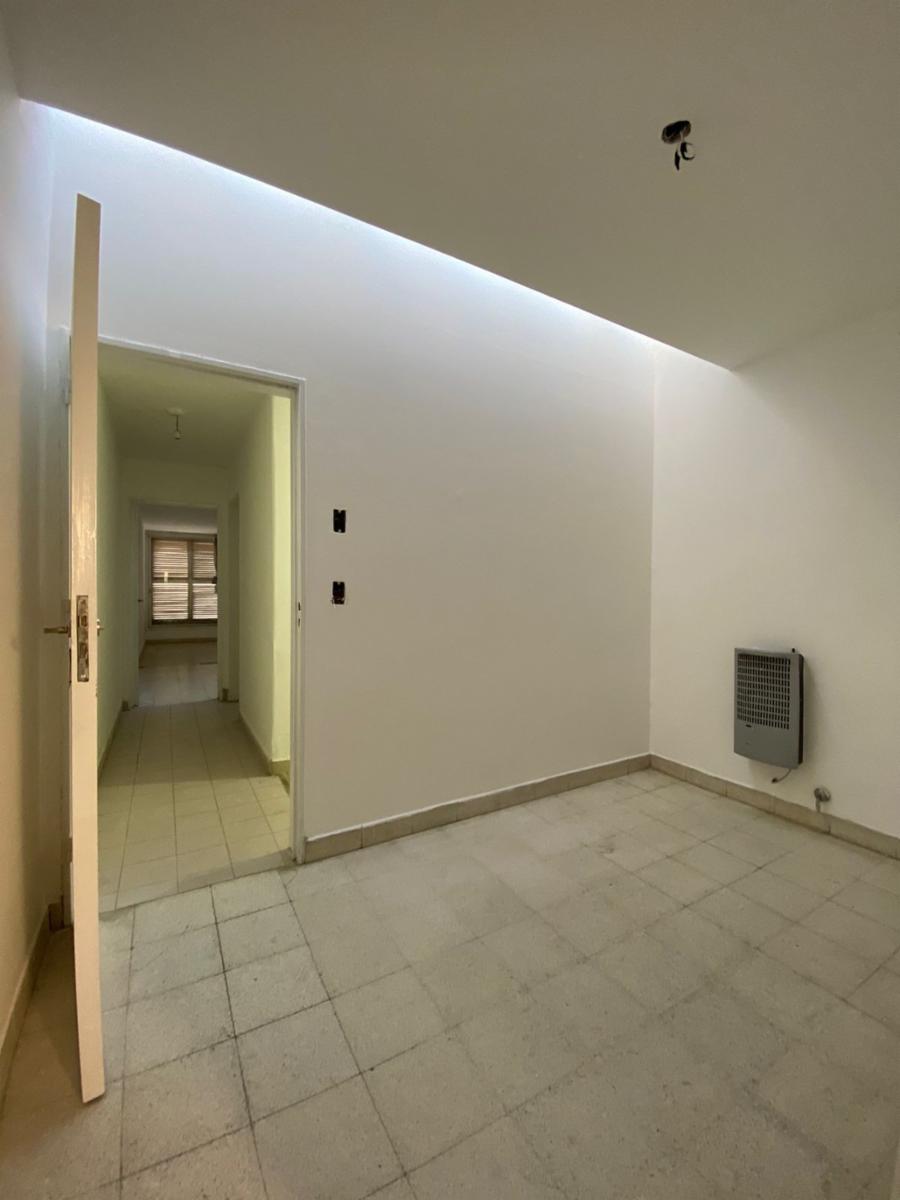 Local con departamento en planta alta - 9