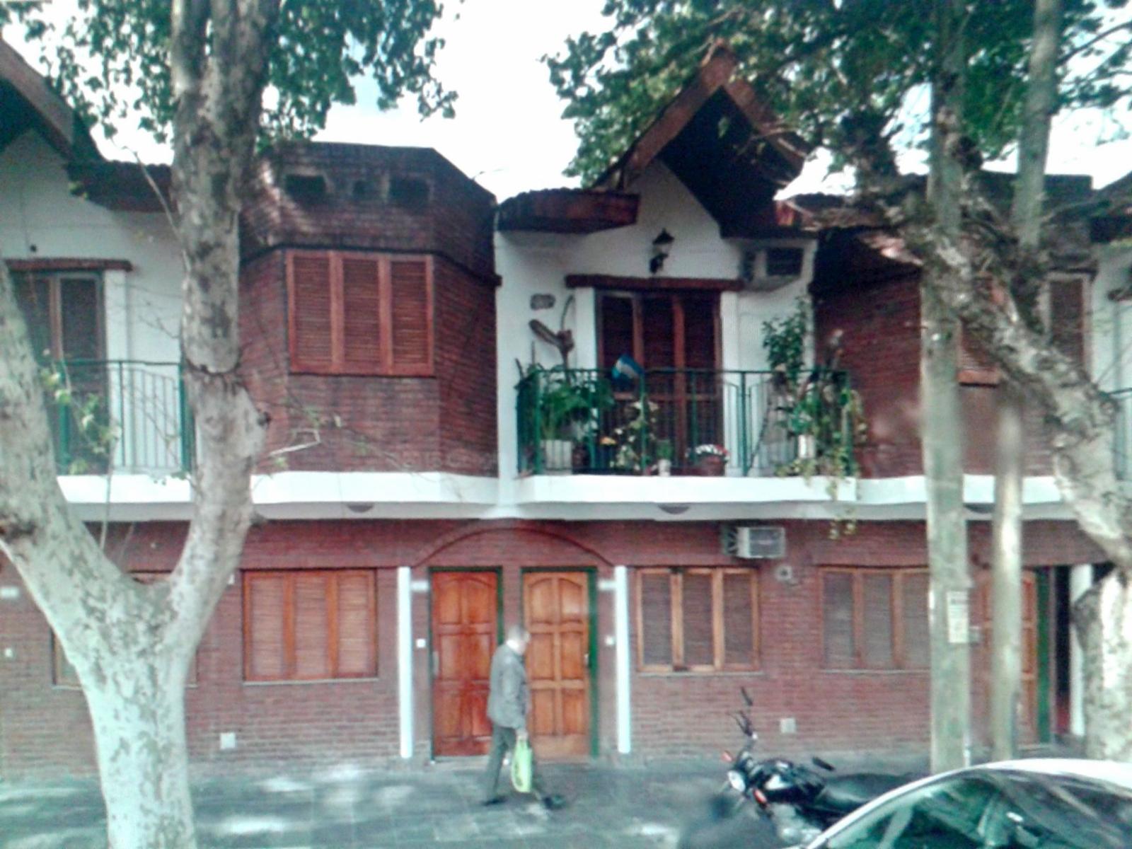 DUPLEX DE CATEGORÍA A POCAS CADRAS DE LA ESTACIÓN