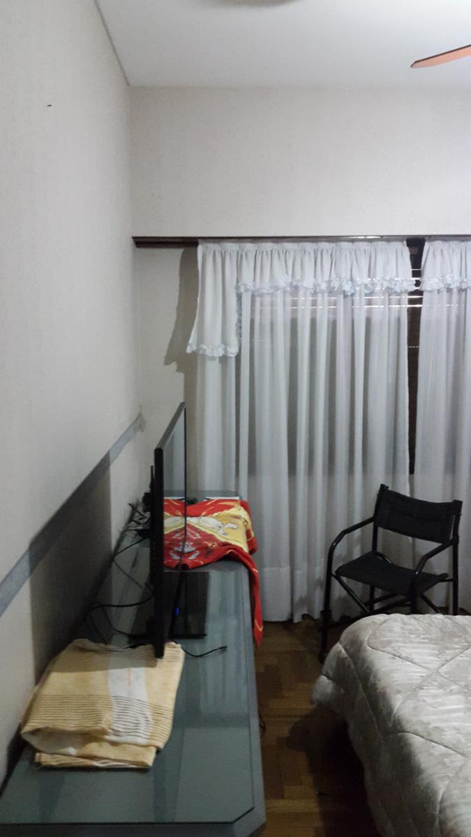 IMPORTANTE PROPIEDAD DE 5 AMBIENTES Y DOS PLANTAS SOBRE ÁMPLIO TERRENO — foto 11
