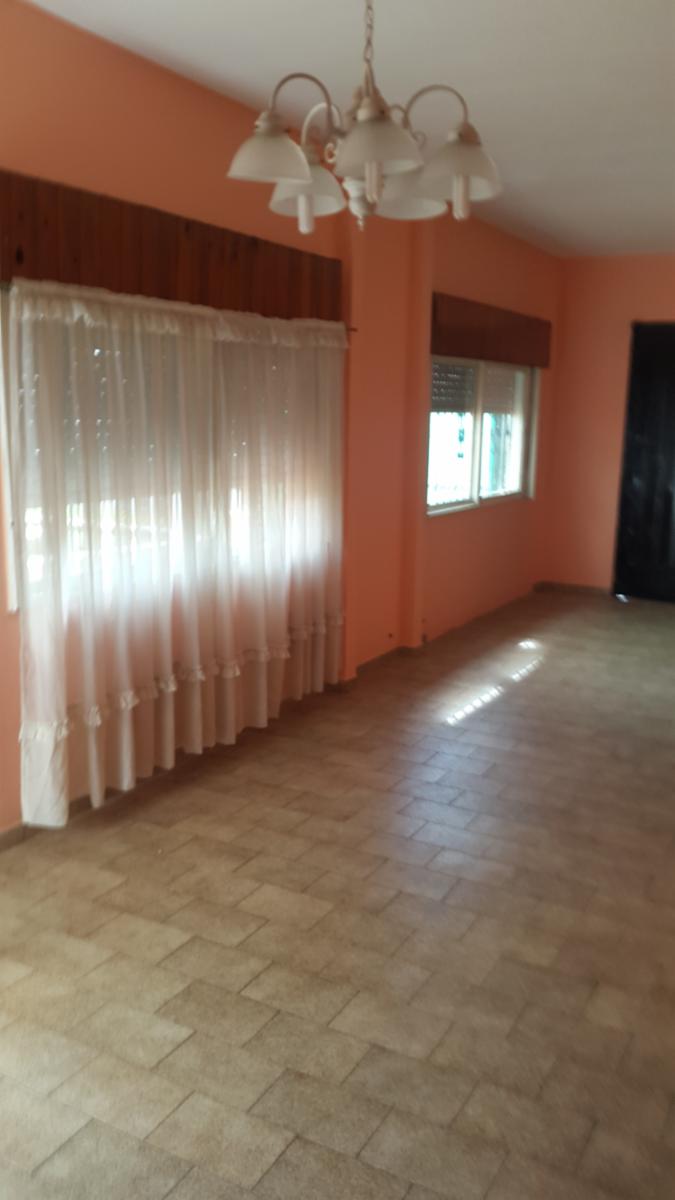 IMPORTANTE PROPIEDAD DE 3 AMBIENTES EN ESQUINA EN DOS LOTES — foto 2