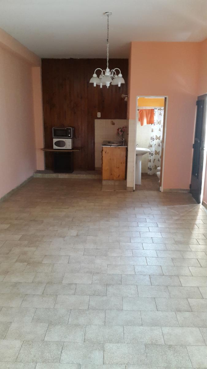 IMPORTANTE PROPIEDAD DE 3 AMBIENTES EN ESQUINA EN DOS LOTES — foto 3