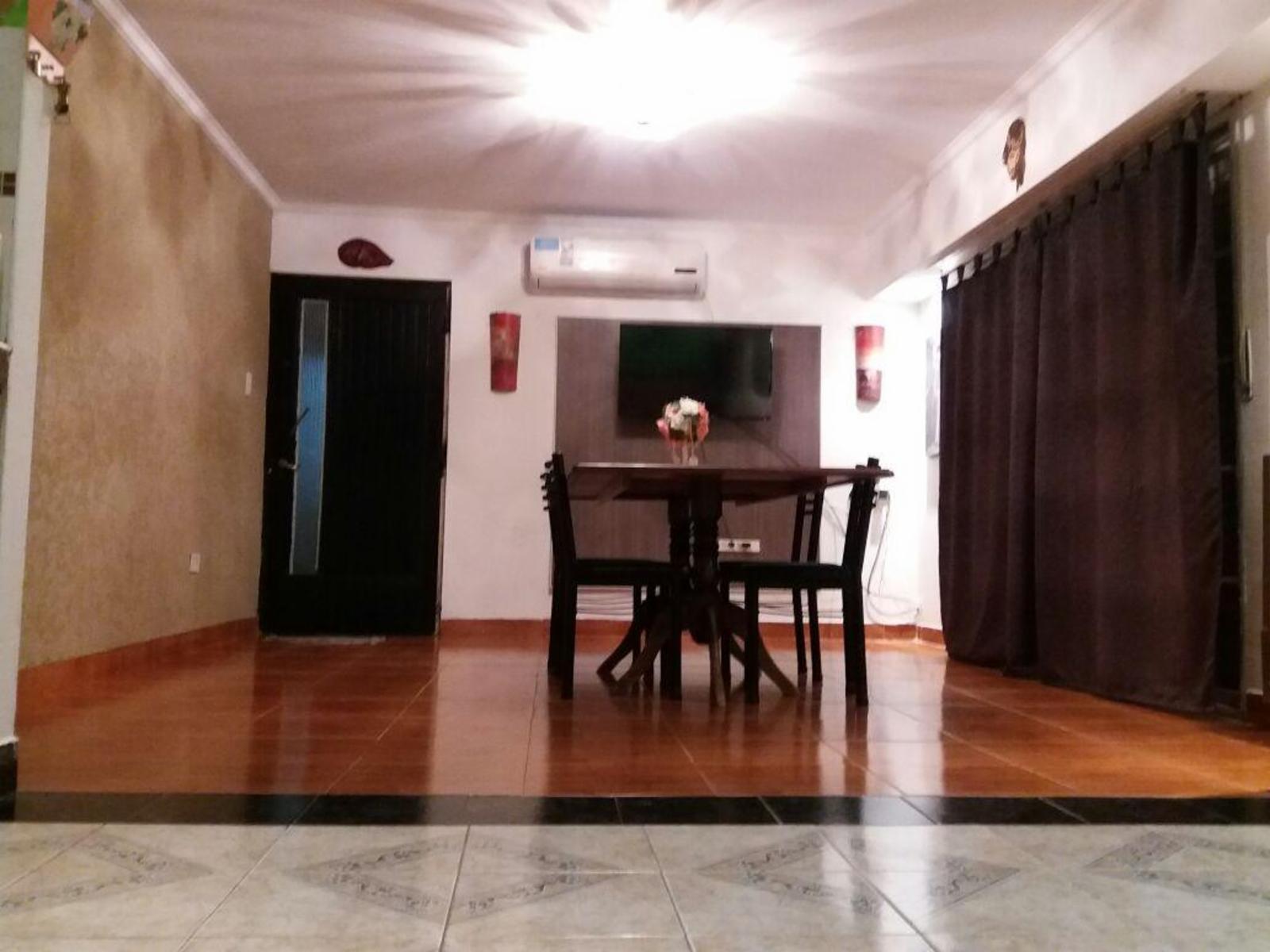 CASA DE TRES AMBIENTES DE ÁMPLIAS HABITACIONES Y TODOS LOS SERVICIOS — foto 3