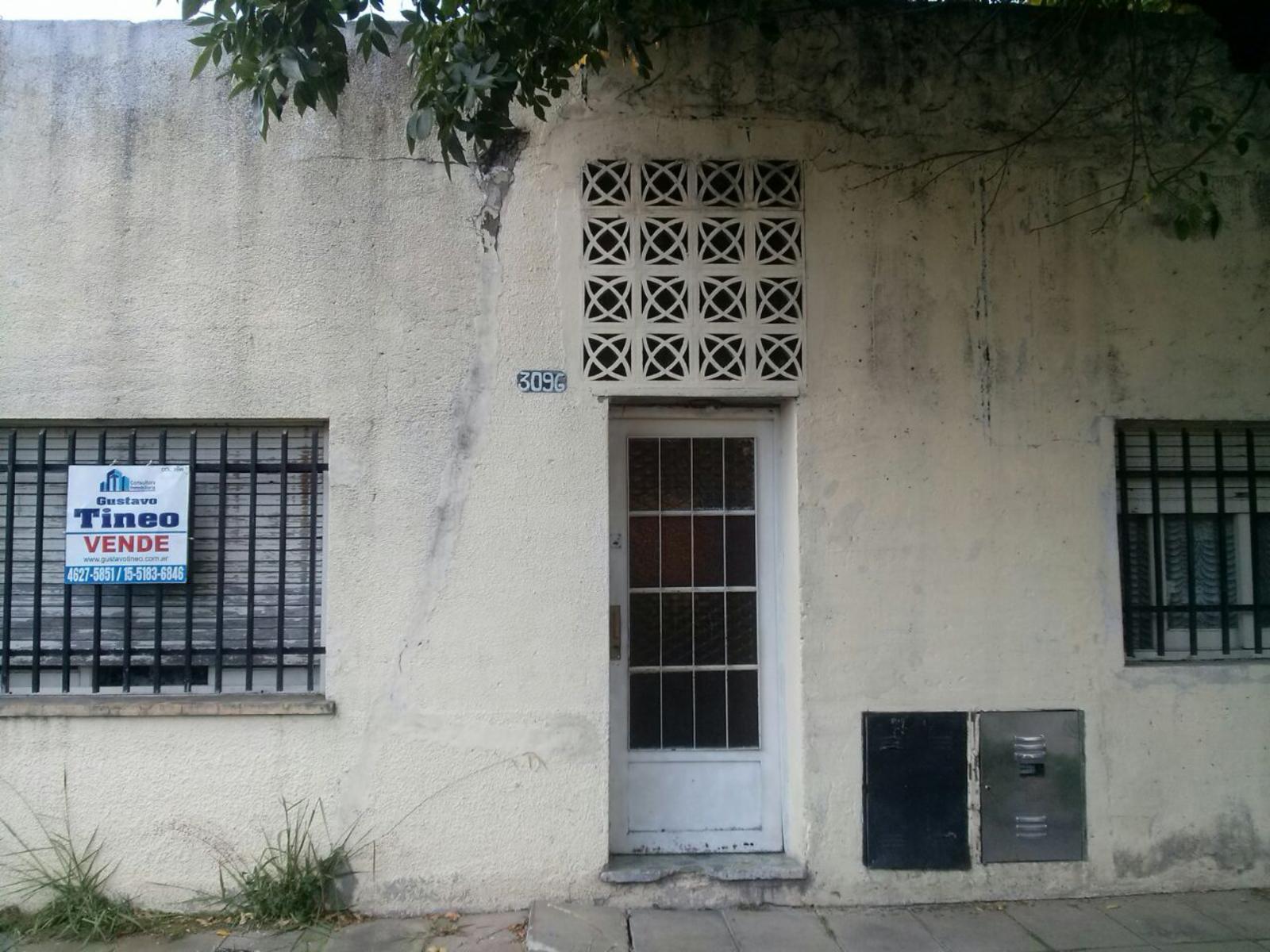 CASA DE TRES AMBIENTES PARA RECICLAR A DOS CUADRAS DE AV. EVA PERÓN — foto 3