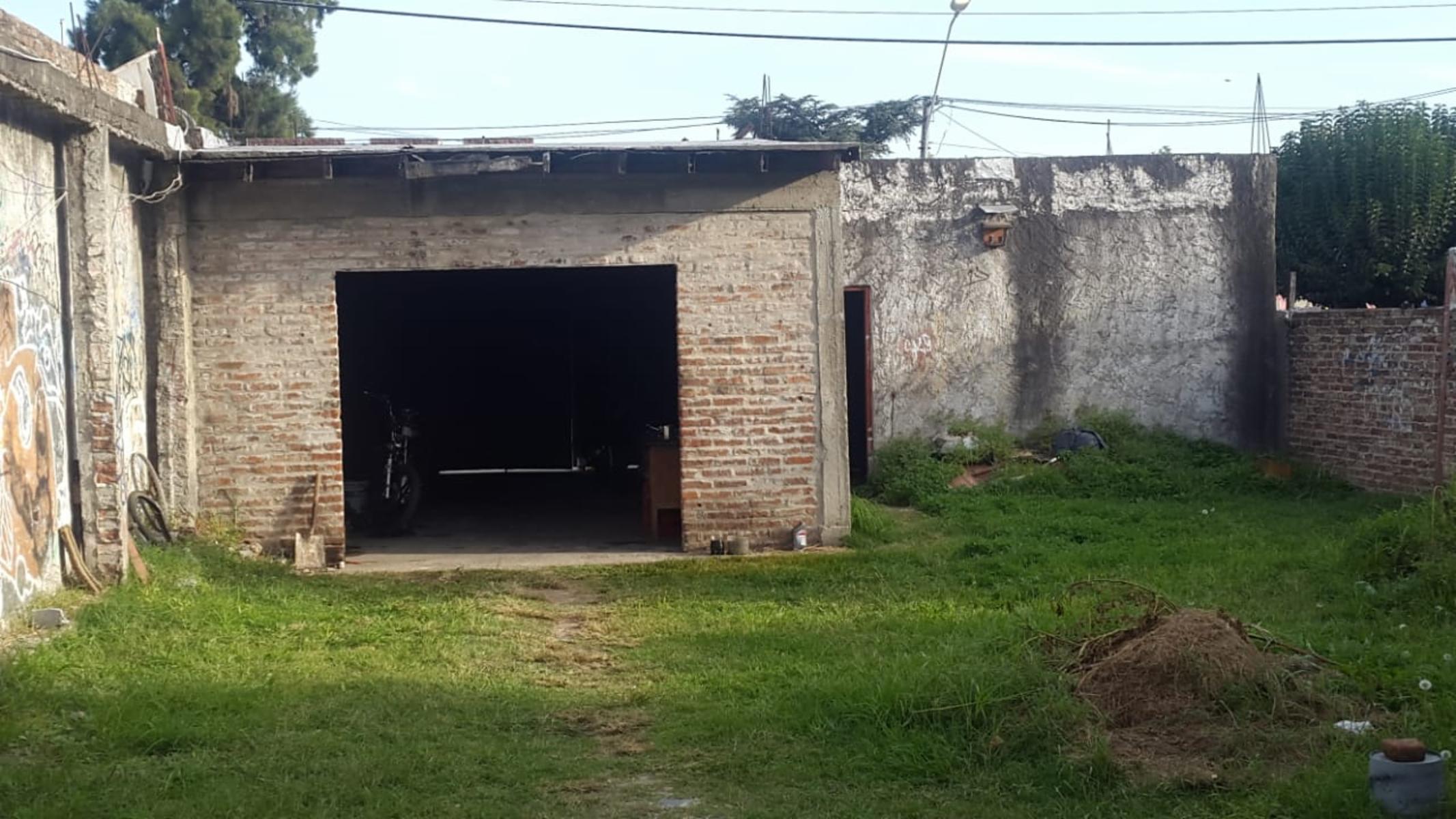 CASA DE 3 AMBIENTES CON LOCAL Y PREPARADO PARA SEGUIR CONSTRUYENDO SOBRE TERRENO DE 400m² — foto 3