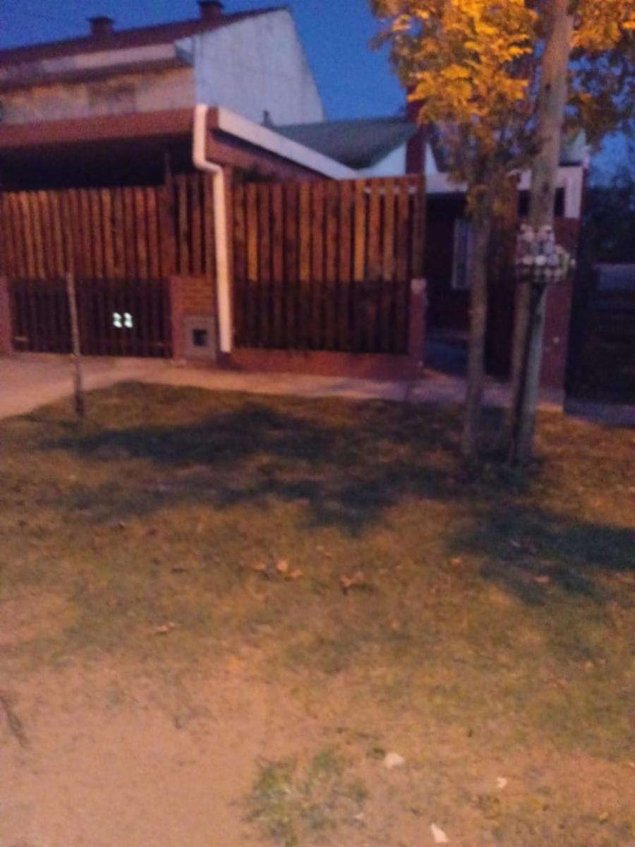 CASA DE DOS AMBIENTES CON QUINCHO A TRES CUADRAS DE LA PLAYA EN LAS TONINAS — foto 7