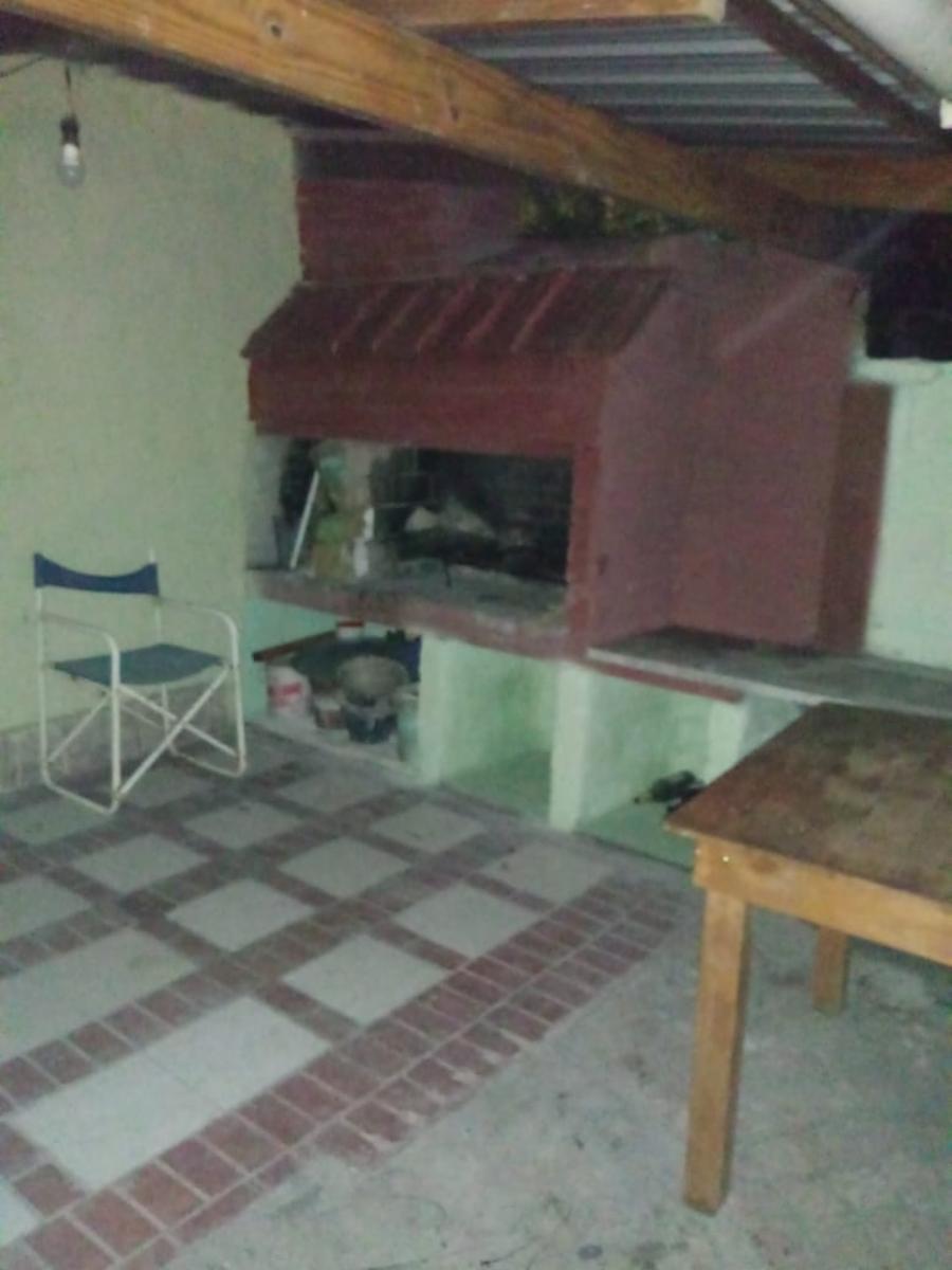 CASA DE DOS AMBIENTES CON QUINCHO A TRES CUADRAS DE LA PLAYA EN LAS TONINAS — foto 9