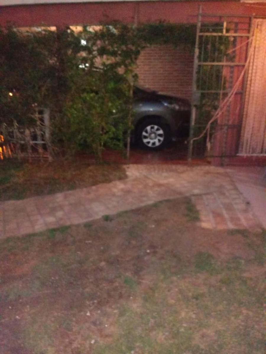 CASA DE DOS AMBIENTES CON QUINCHO A TRES CUADRAS DE LA PLAYA EN LAS TONINAS — foto 10