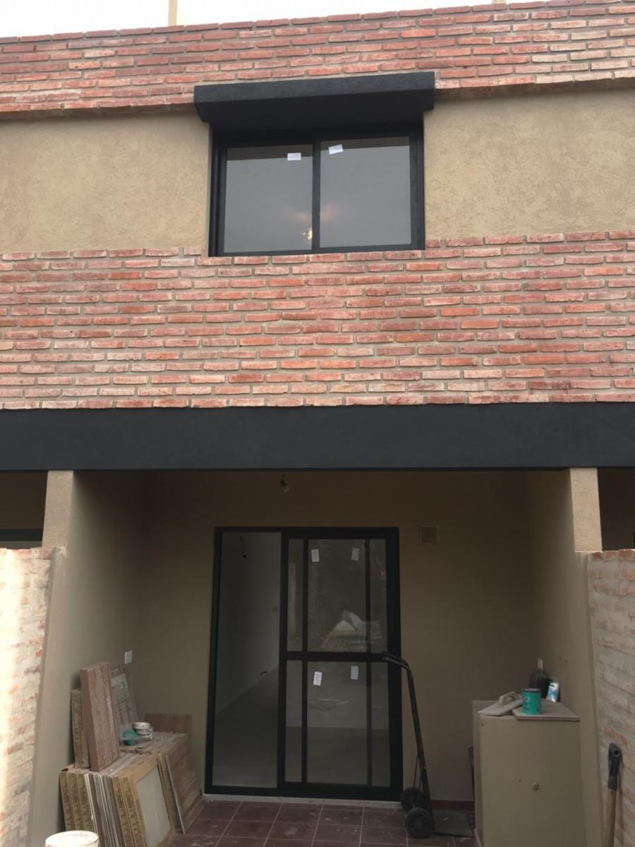 TRES UNIDADES FUNCIONALES TIPO DUPLEX CON PATIO, COCHERA Y PARQUIZADO A ESTRENAR — foto 3