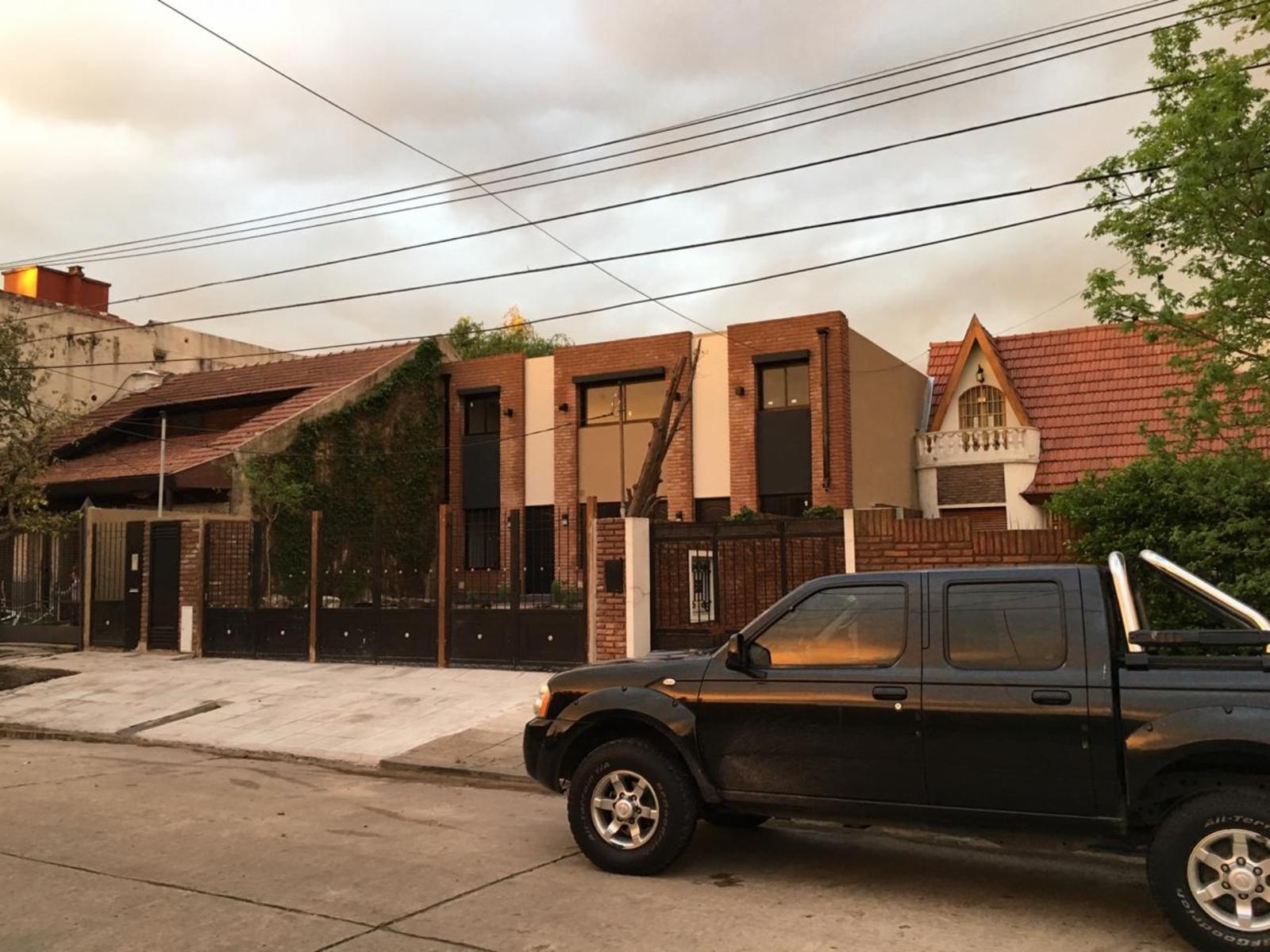 TRES UNIDADES FUNCIONALES TIPO DUPLEX CON PATIO, COCHERA Y PARQUIZADO A ESTRENAR — foto 12