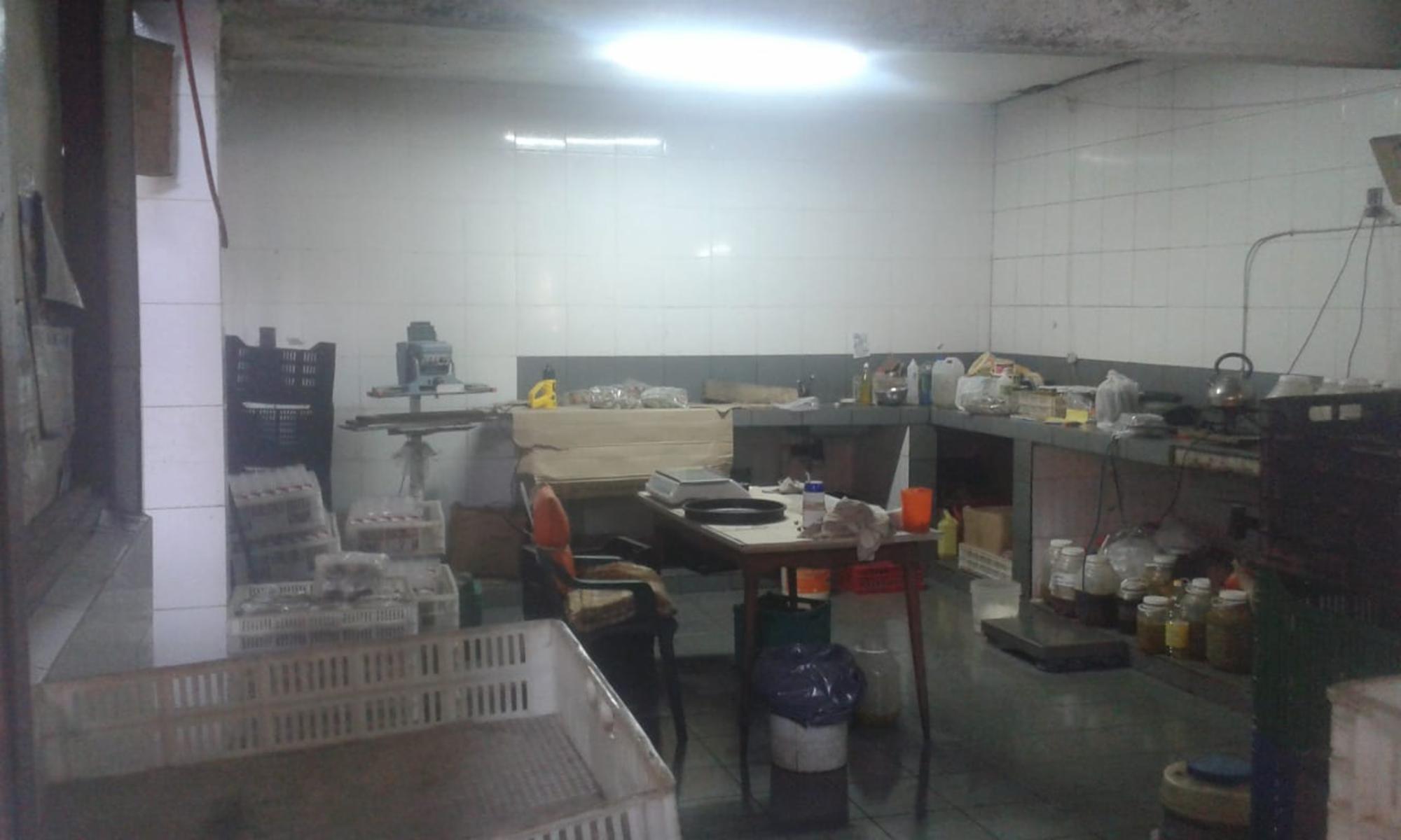 EXCELENTE GALPÓN EQUIPADO PARA INDUSTRIA DE DOS PLANTAS — foto 9