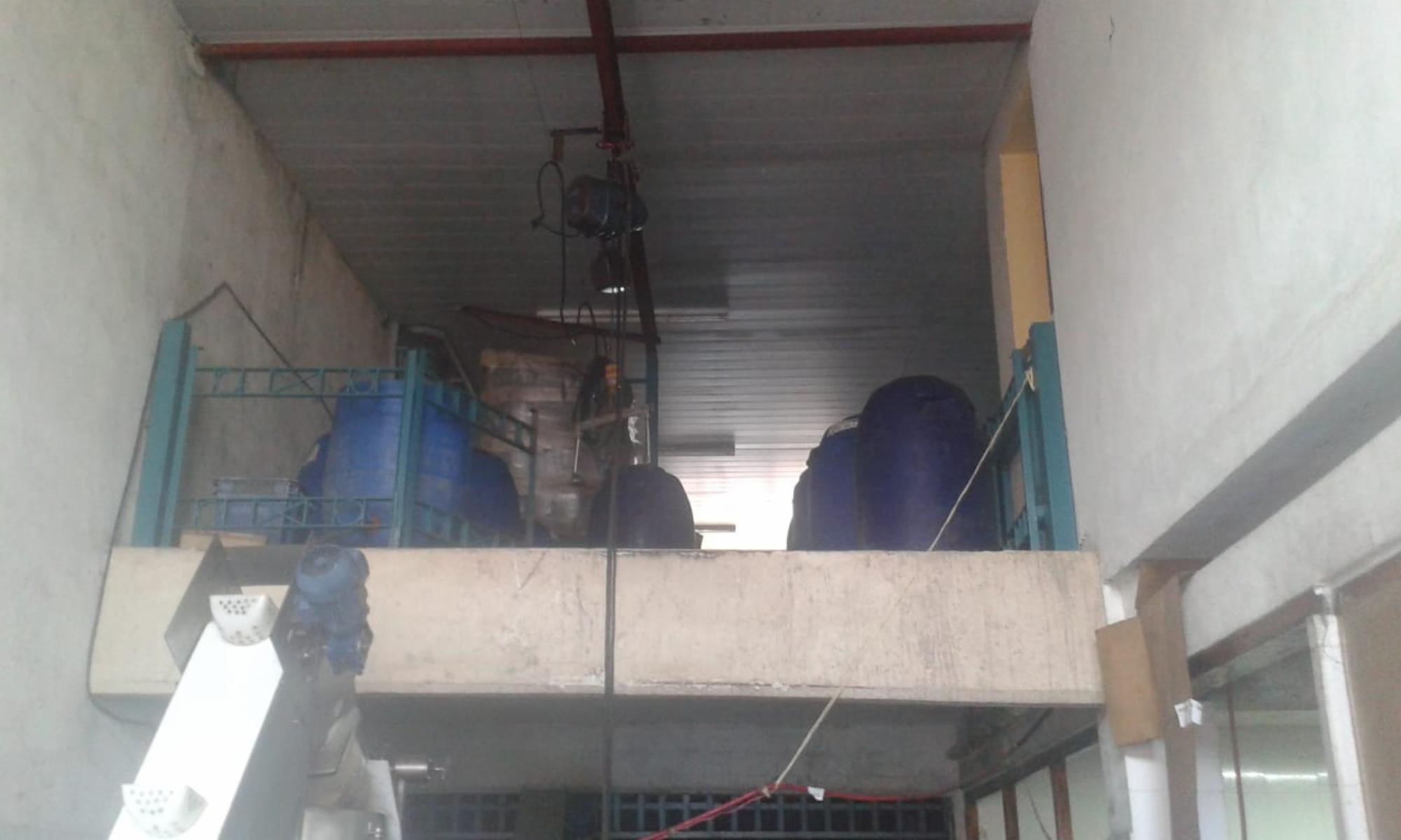 EXCELENTE GALPÓN EQUIPADO PARA INDUSTRIA DE DOS PLANTAS — foto 10