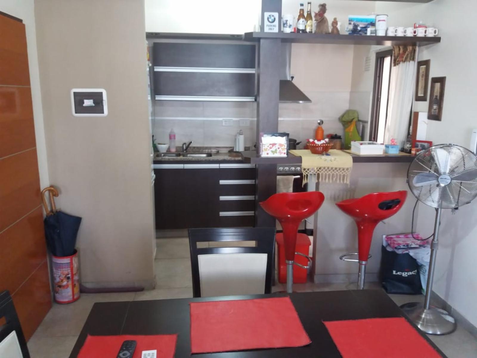 INVERSIONISTAS Y EXIGENTES - DEPARTAMENTO 2 AMBIENTES. C/ COCHERA AMPLIA EN EDIFICIO DE CATEGORÍA - PRECIO CONTADO CONVERSABLE Ó ADELANTO 70 Y CUOTAS SIN INTERES — foto 8
