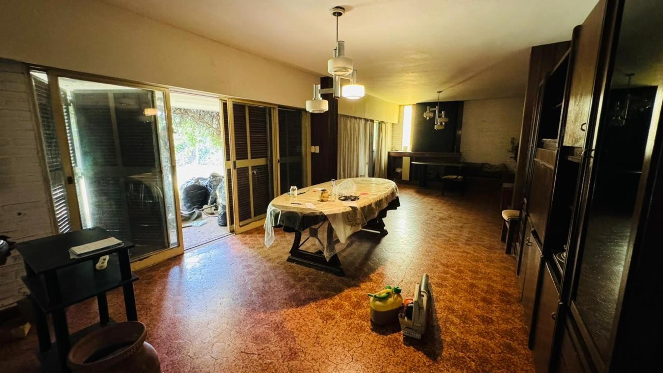 CASA DE DOS PLANTAS DE 450 m² EN ESQUINA BIEN EQUIPADA Y CON TODO EL CONFORT QUE UNO PUEDA DESEAR EN CASTELAR — foto 6