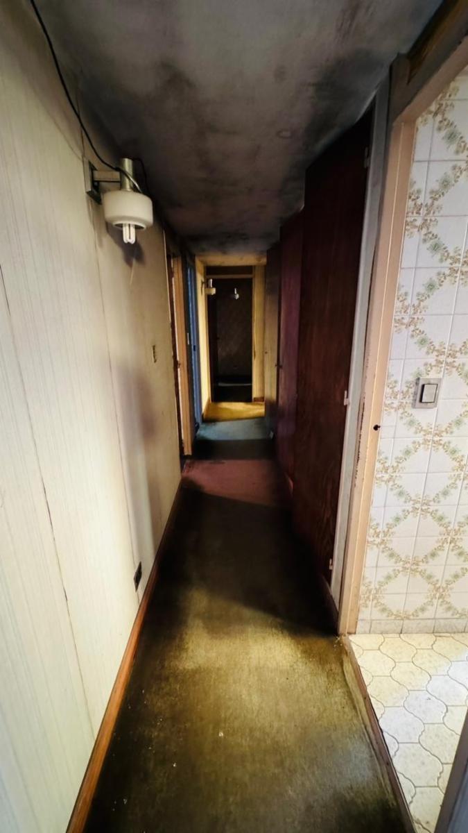 CASA DE DOS PLANTAS DE 450 m² EN ESQUINA BIEN EQUIPADA Y CON TODO EL CONFORT QUE UNO PUEDA DESEAR EN CASTELAR — foto 8
