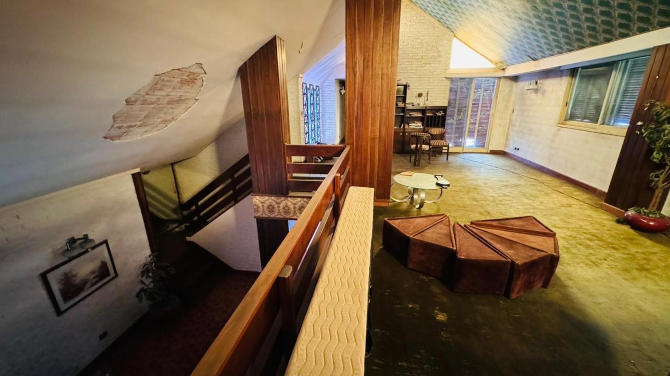 CASA DE DOS PLANTAS DE 450 m² EN ESQUINA BIEN EQUIPADA Y CON TODO EL CONFORT QUE UNO PUEDA DESEAR EN CASTELAR — foto 11