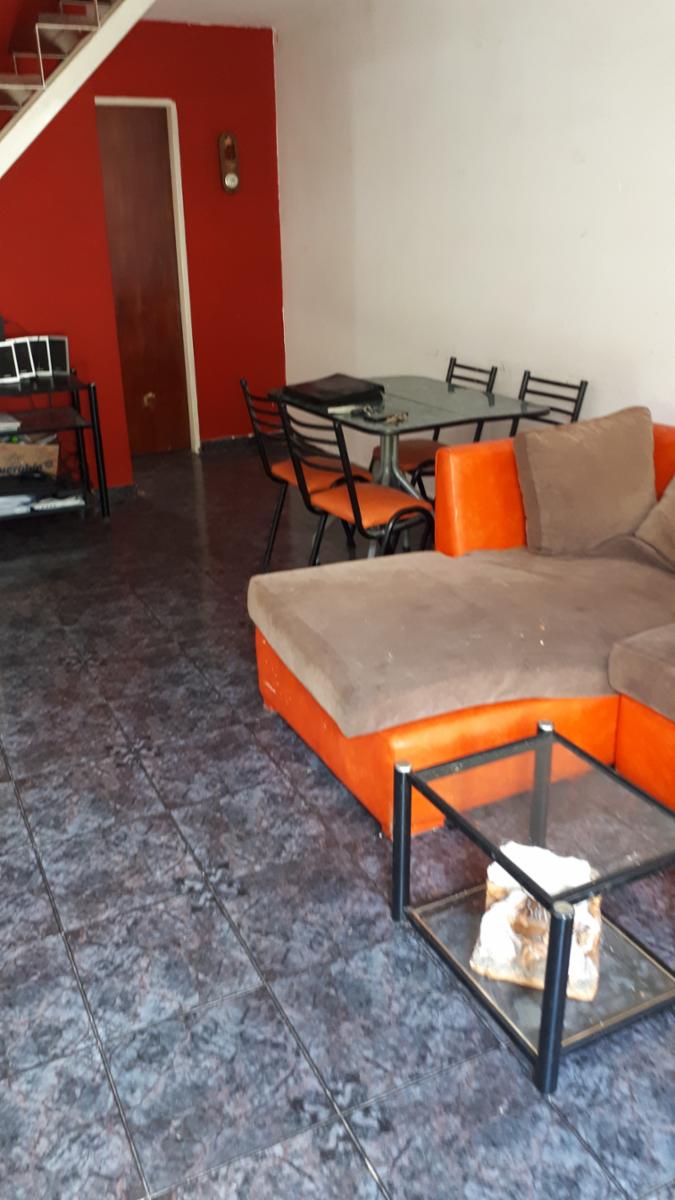 DUPLEX 3 Ambientes a Metros de Av. H. Yrigoyen