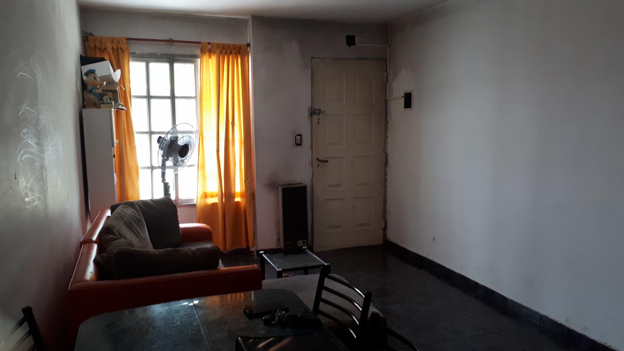 DUPLEX 3 Ambientes a Metros de Av. H. Yrigoyen — foto 3