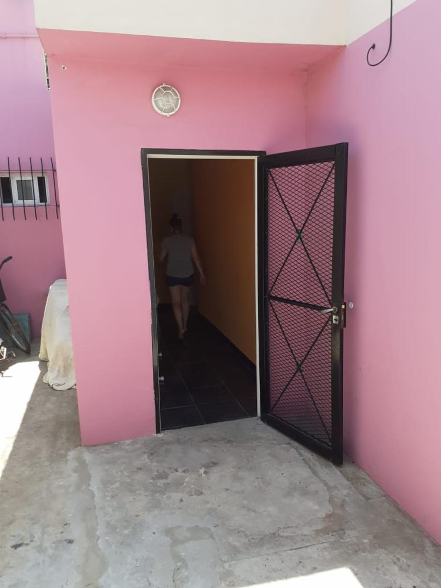 ESQUINA DE TRES AMBIENTES MÁS UN PH MONOAMBIENTE ZONA CASTELAR — foto 8