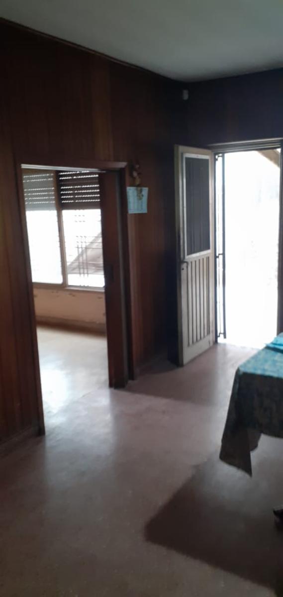 EXCELENTE PROPIEDAD CON UNA CASA EN ESQUINA, DEPARTAMENTO A TERMINAR Y DOS LOCALES EN BLOQUE — foto 15