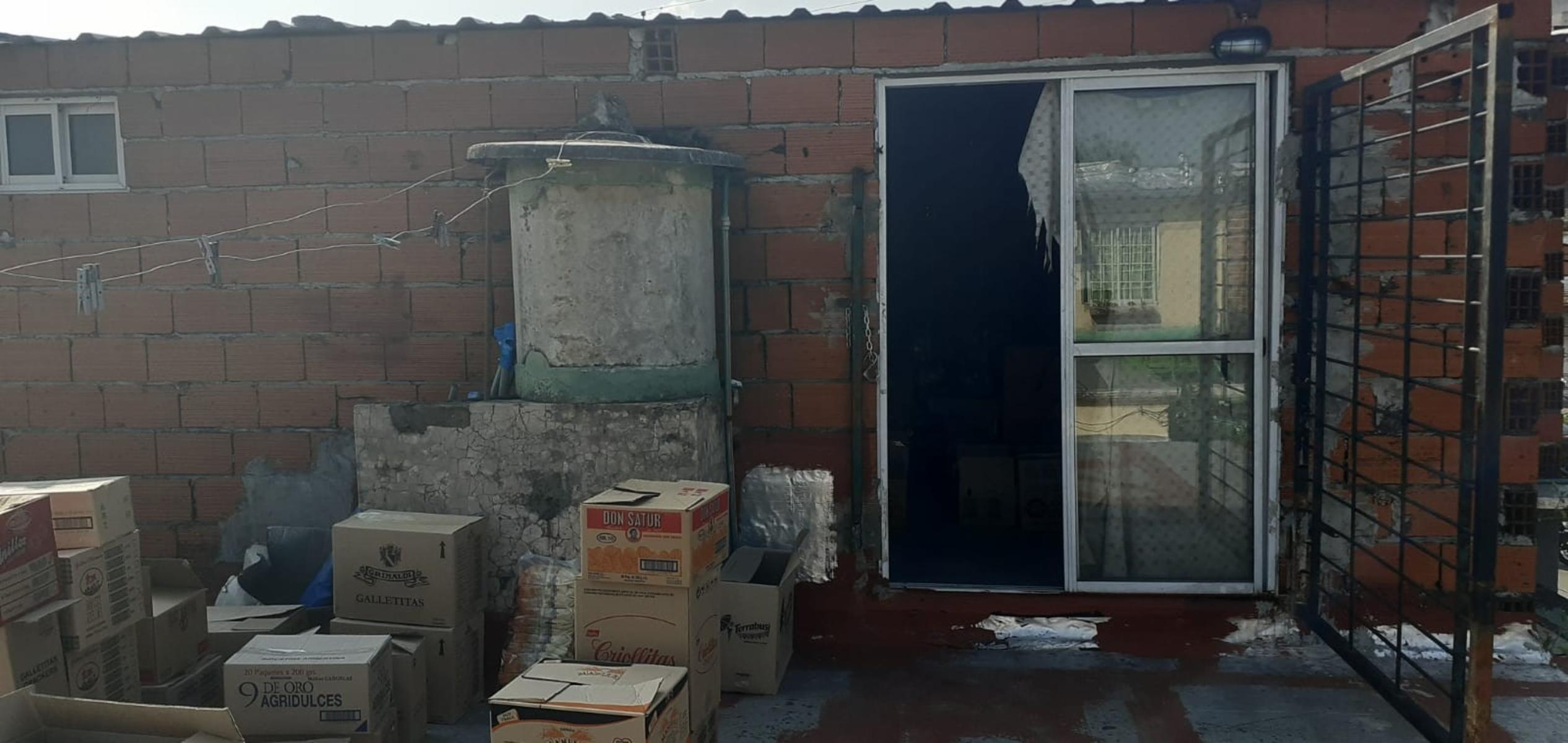 SE VENDE PH CON 2 DEPARTAMENTOS (UNO A TERMINAR) SOBRE LA AV. HIPÓLITO YRIGOYEN EN MORÓN — foto 3