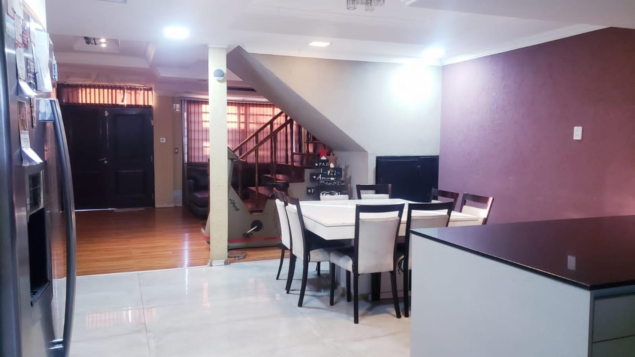 ¡GRAN OPORTUNIDADâ¦ - INTERESANTE CASA DE DOS PLANTAS EN VILLA LUZURIAGA — foto 14