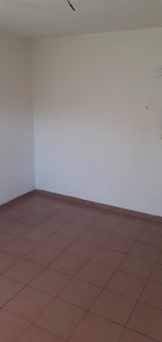 SE ALQUILAN TRES OFICINAS PARA USO COMERCIAL Y/O PROFESIONAL - 2