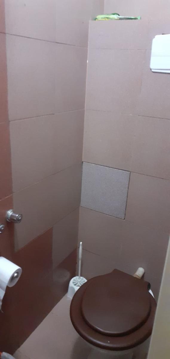 SE ALQUILAN TRES OFICINAS PARA USO COMERCIAL Y/O PROFESIONAL - 6