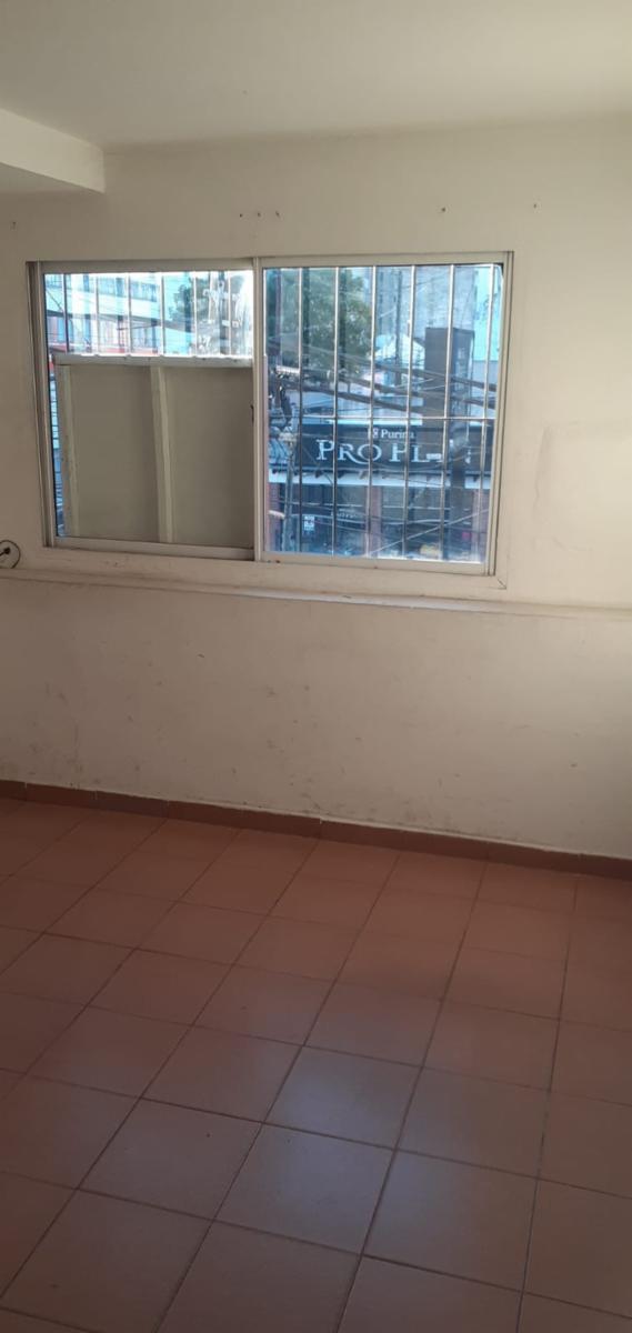 SE ALQUILAN TRES OFICINAS PARA USO COMERCIAL Y/O PROFESIONAL - 7