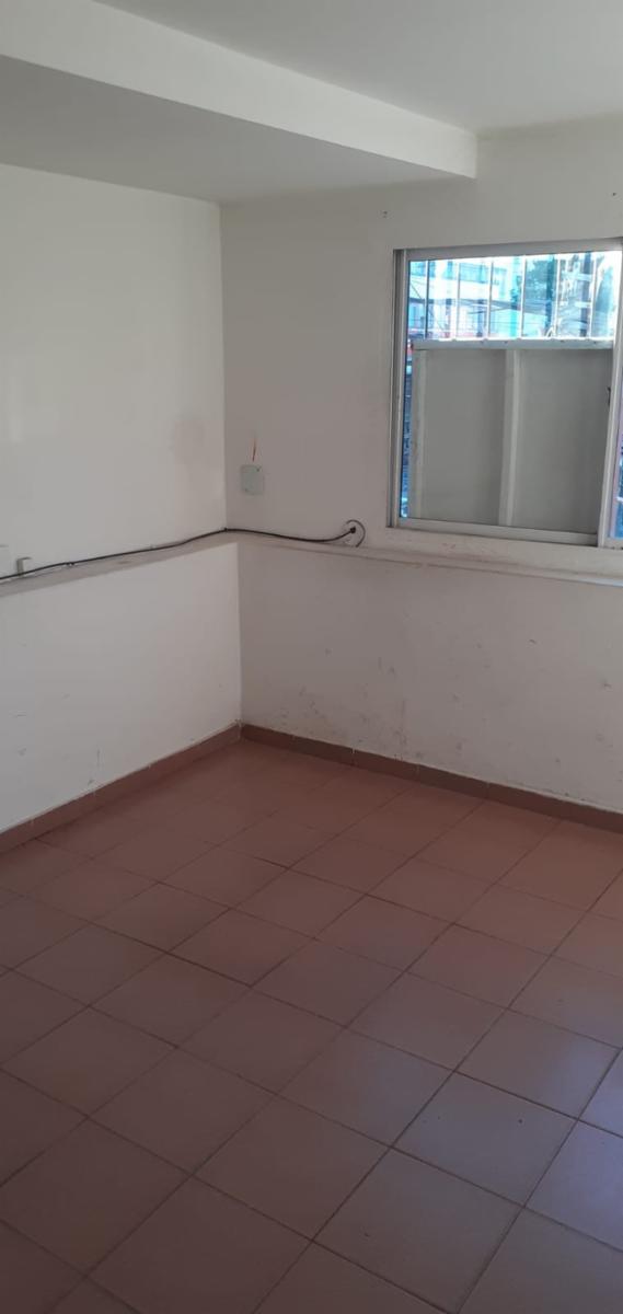 SE ALQUILAN TRES OFICINAS PARA USO COMERCIAL Y/O PROFESIONAL - 9