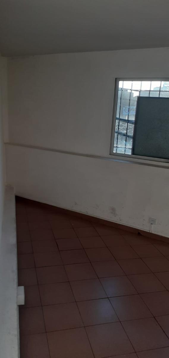 SE ALQUILAN TRES OFICINAS PARA USO COMERCIAL Y/O PROFESIONAL - 17