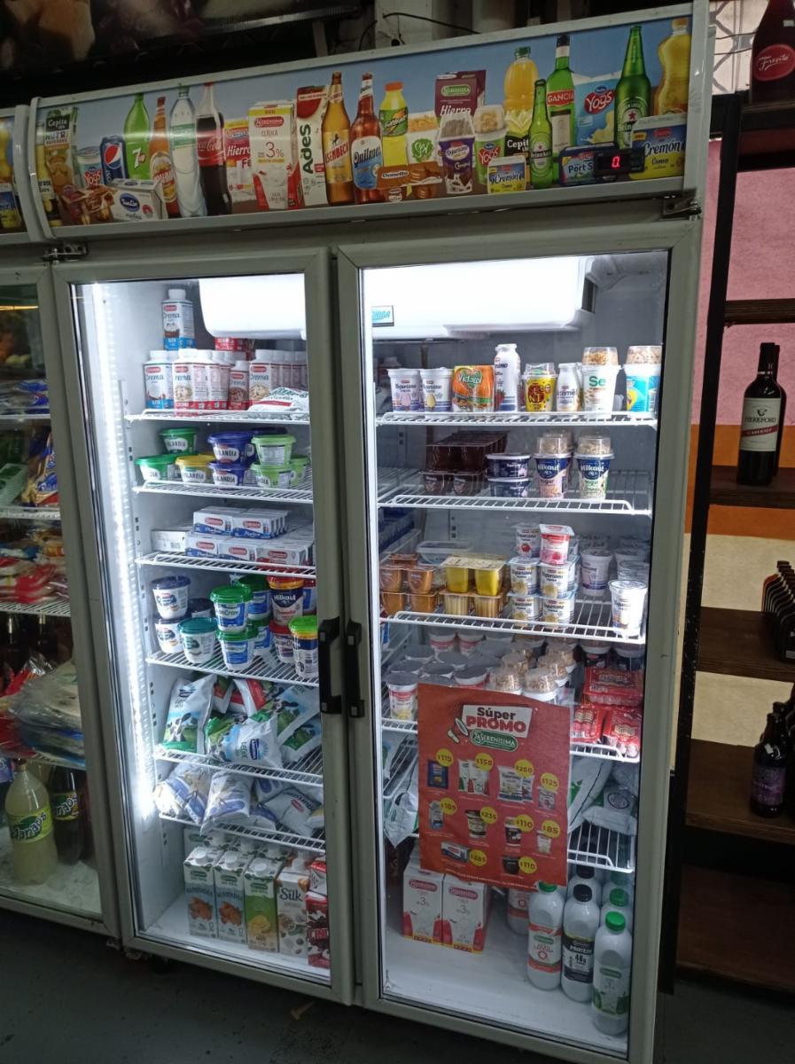 SE VENDE FONDO DE COMERCIO DE AUTOSERVICIO FUNCIONANDO CON INSTALACIONES COMPLETAS en Morón — foto 4