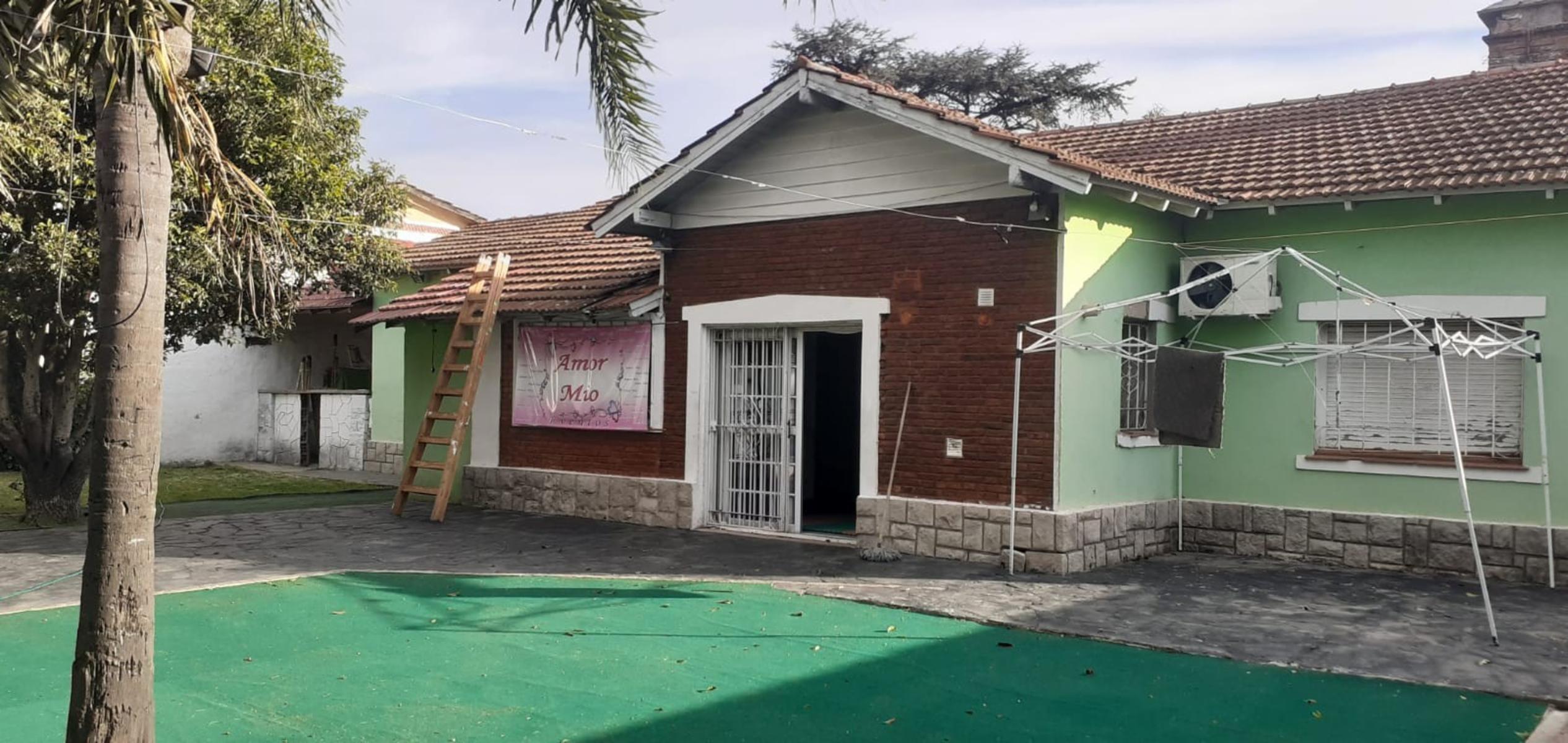 IMPORTANTE PROPIEDAD EN 2 LOTES EN ESQUINA -IDEAL INVERSORES - 1