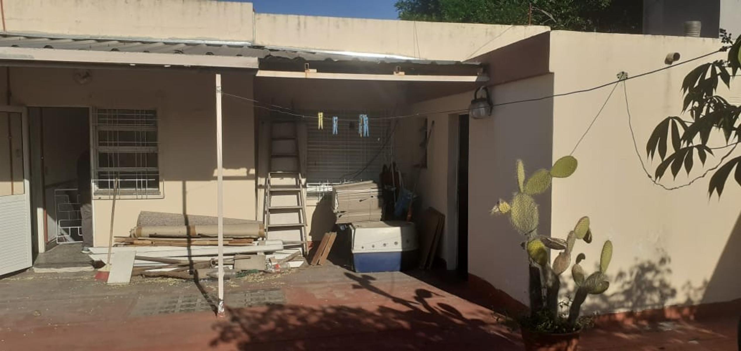 VENTA - Amplio PH en Planta Alta de 3 Ambientes a Metros de Av. H. Yrigoyen — foto 13