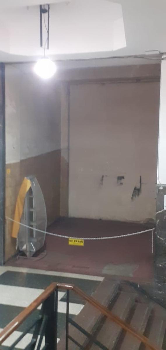 SE VENDE LOCAL DE 13.5 m² EN GALERÍA EDEN EN PLENO CENTRO COMERCIAL DE MORON — foto 2