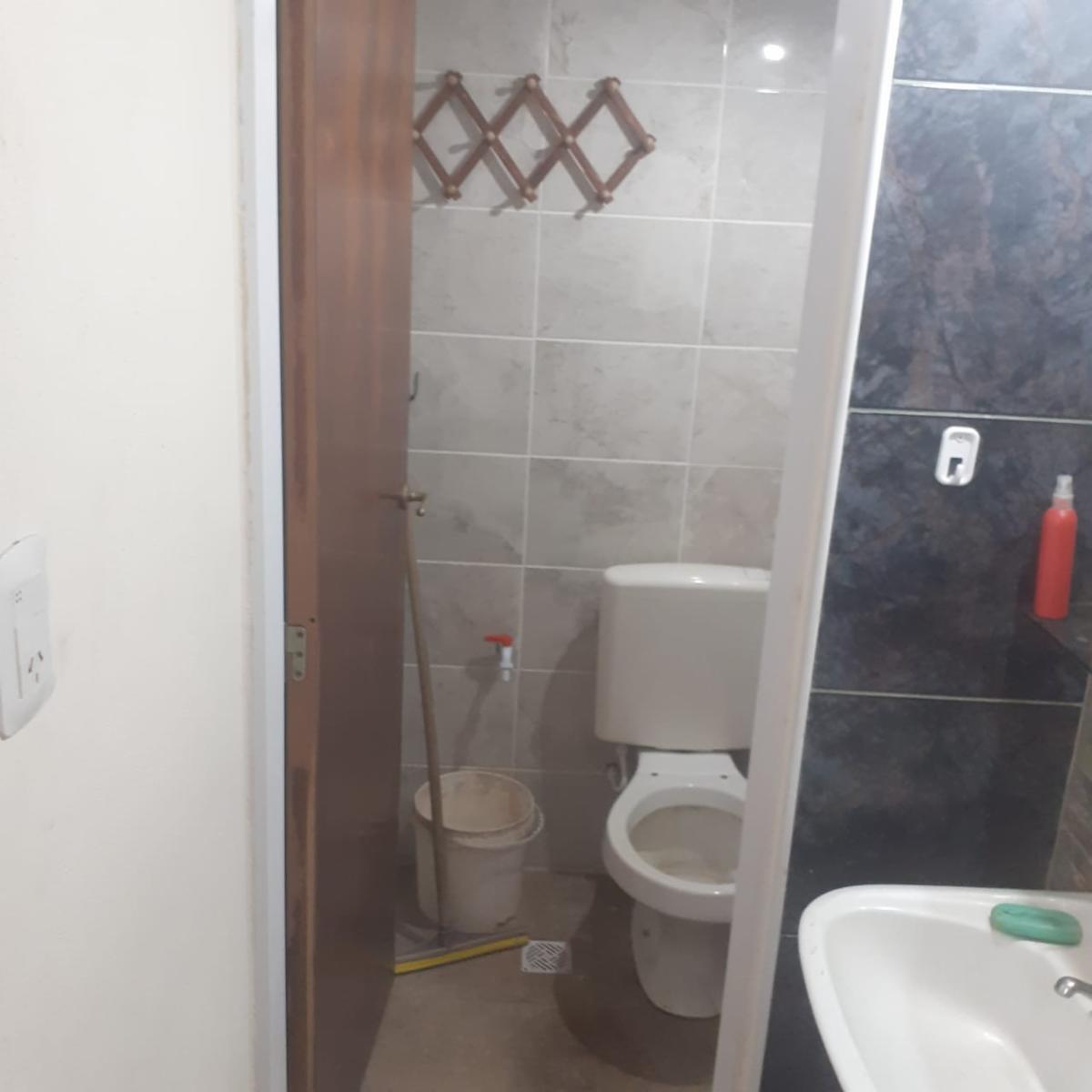 SE ALQUILA EXCELENTE LOCAL DE 24 m² - 11