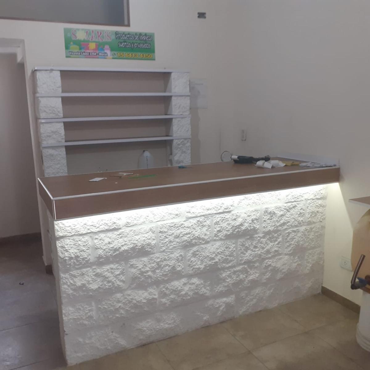 SE ALQUILA EXCELENTE LOCAL DE 24 m² - 13