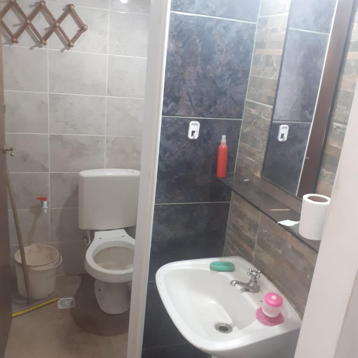 SE ALQUILA EXCELENTE LOCAL DE 24 m² - 16