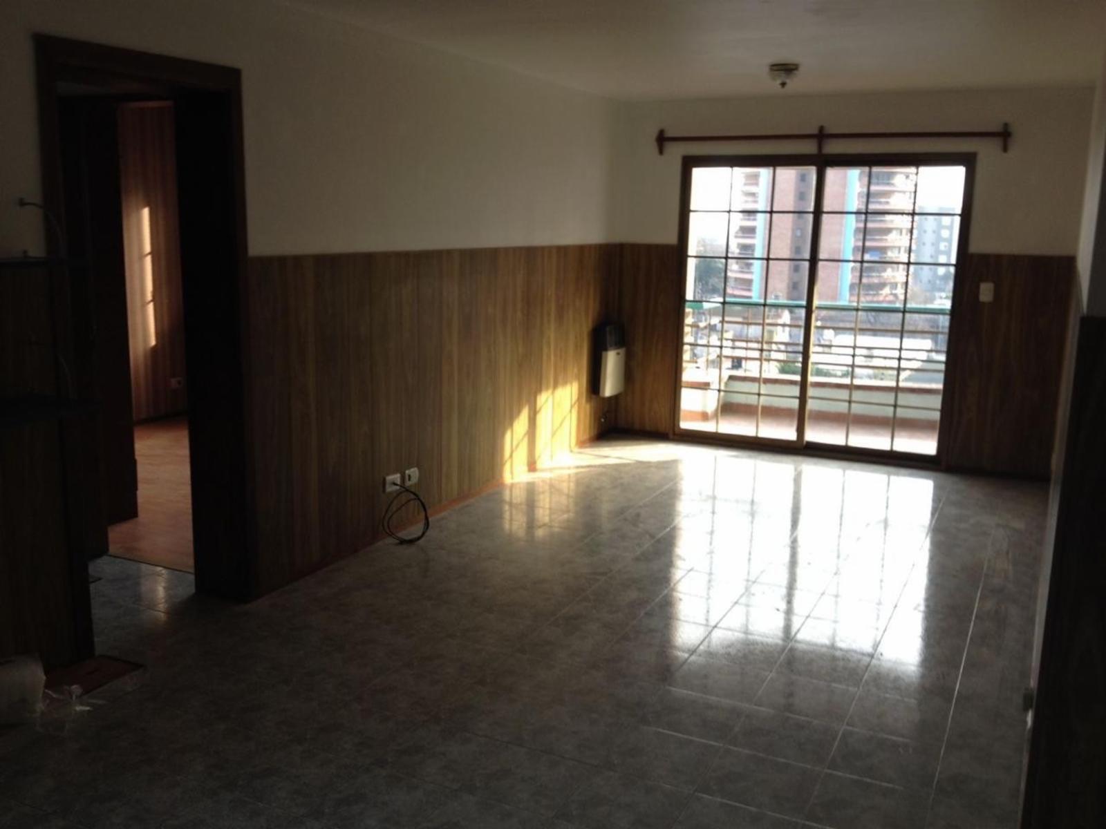 DEPARTAMENTO DOS AMBIENTES A 3 CUADRAS DE LA UNIVERSIDAD DE MORÓN - 3
