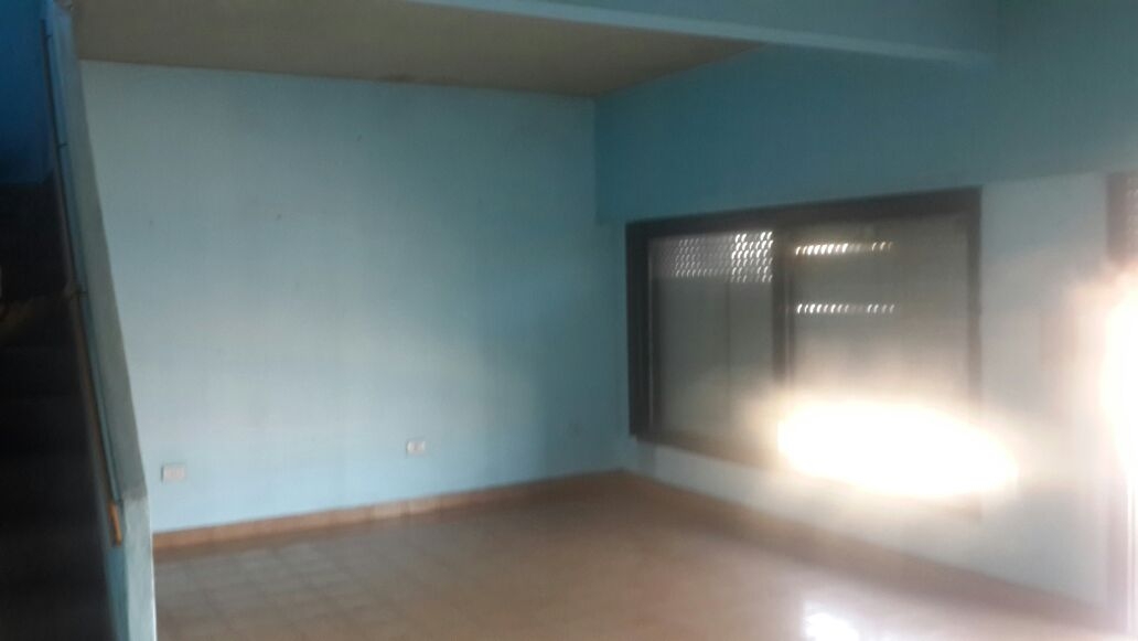 DEPARTAMENTO CON DOS LOCALES COMERCIALES — foto 10