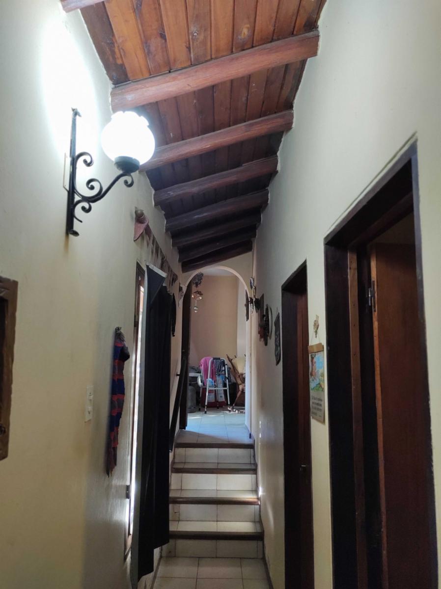 Venta Casa - Sobre Ruta 38 - Amplio terreno - Esquina