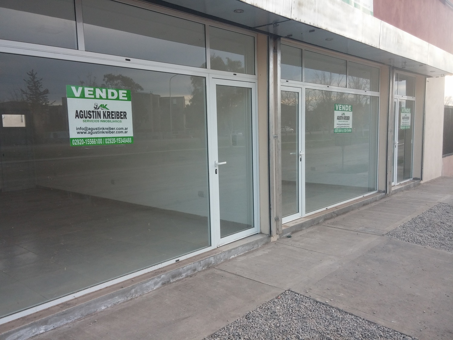 SE ALQUILAN-VENDEN LOCALES COMERCIALES Y OFICINAS (A ESTRENAR) - 3