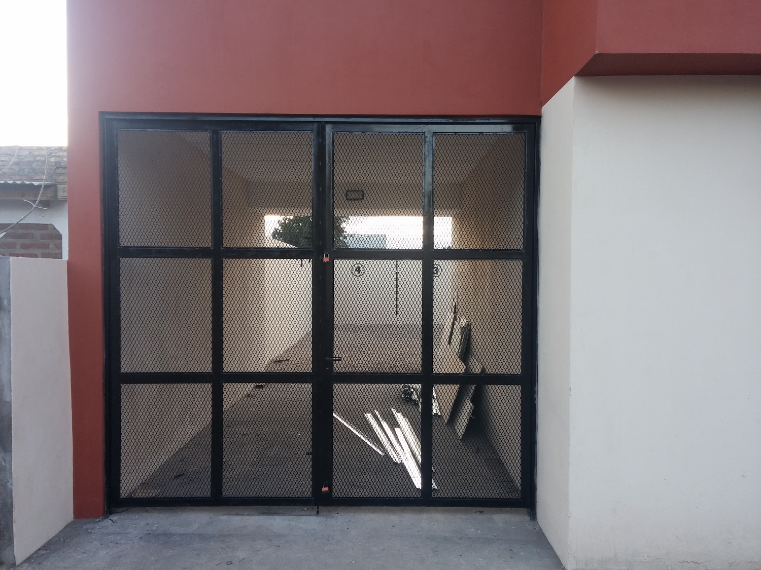 SE ALQUILAN-VENDEN LOCALES COMERCIALES Y OFICINAS (A ESTRENAR) - 6
